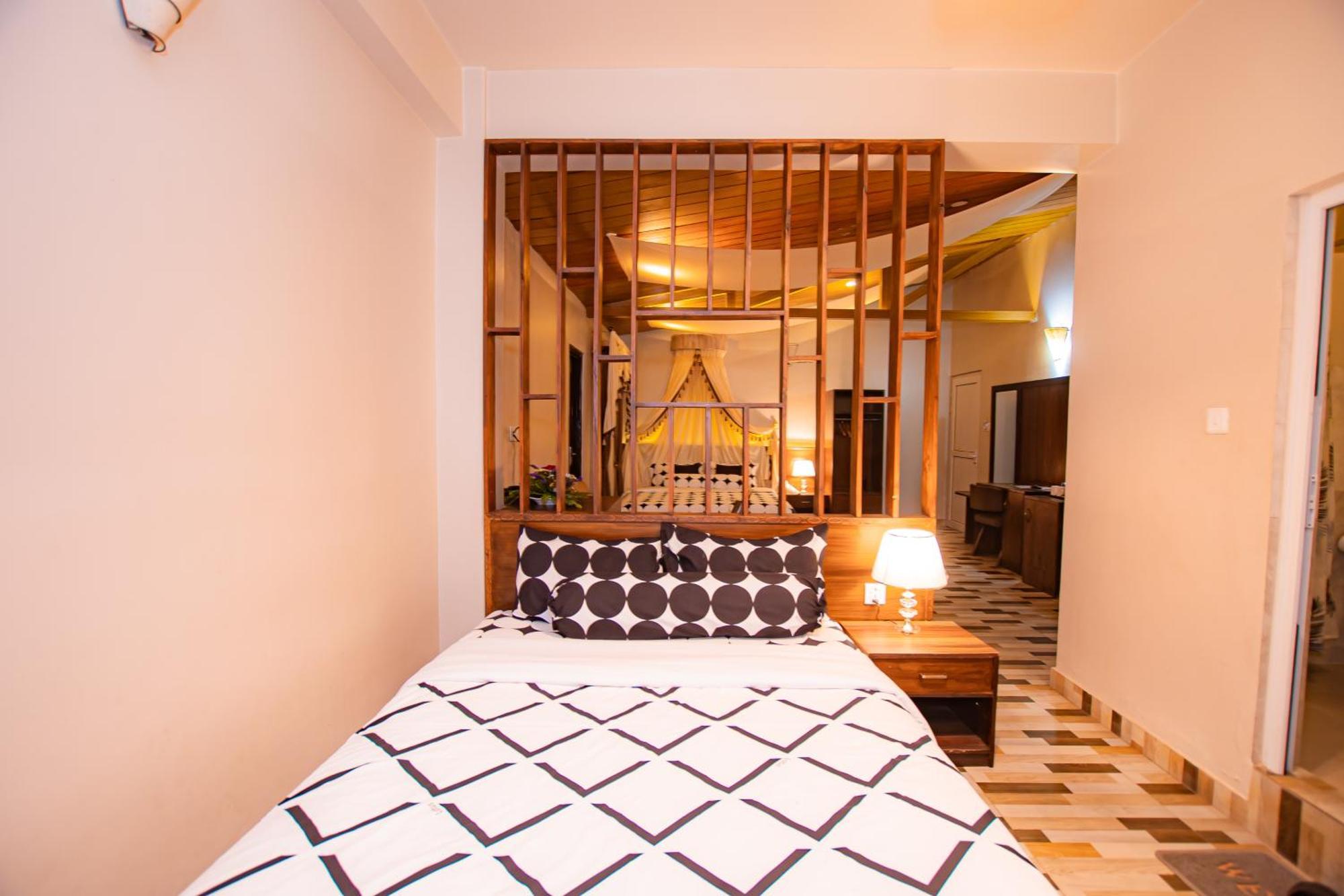 Busy Bee Resort, Pokhara Esterno foto