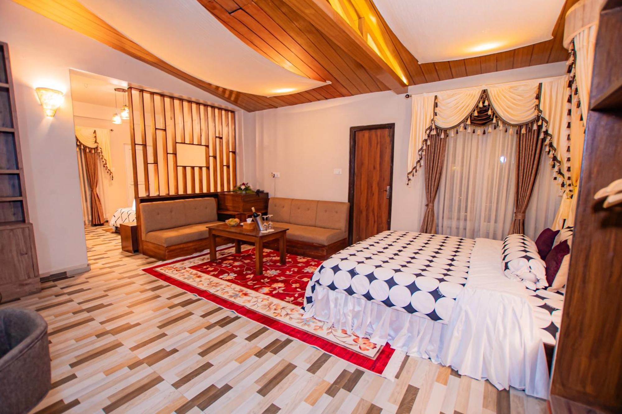 Busy Bee Resort, Pokhara Esterno foto