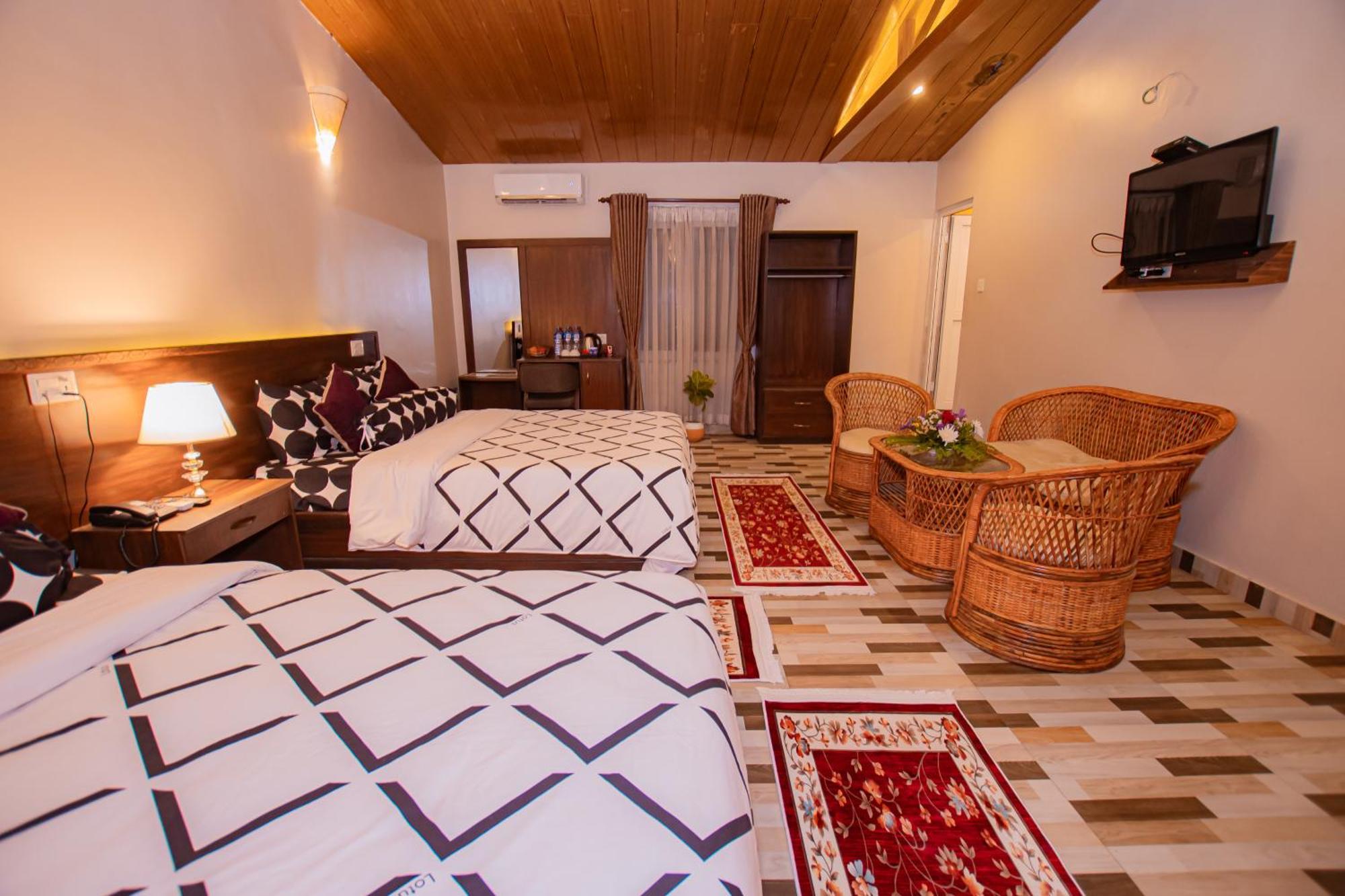 Busy Bee Resort, Pokhara Esterno foto