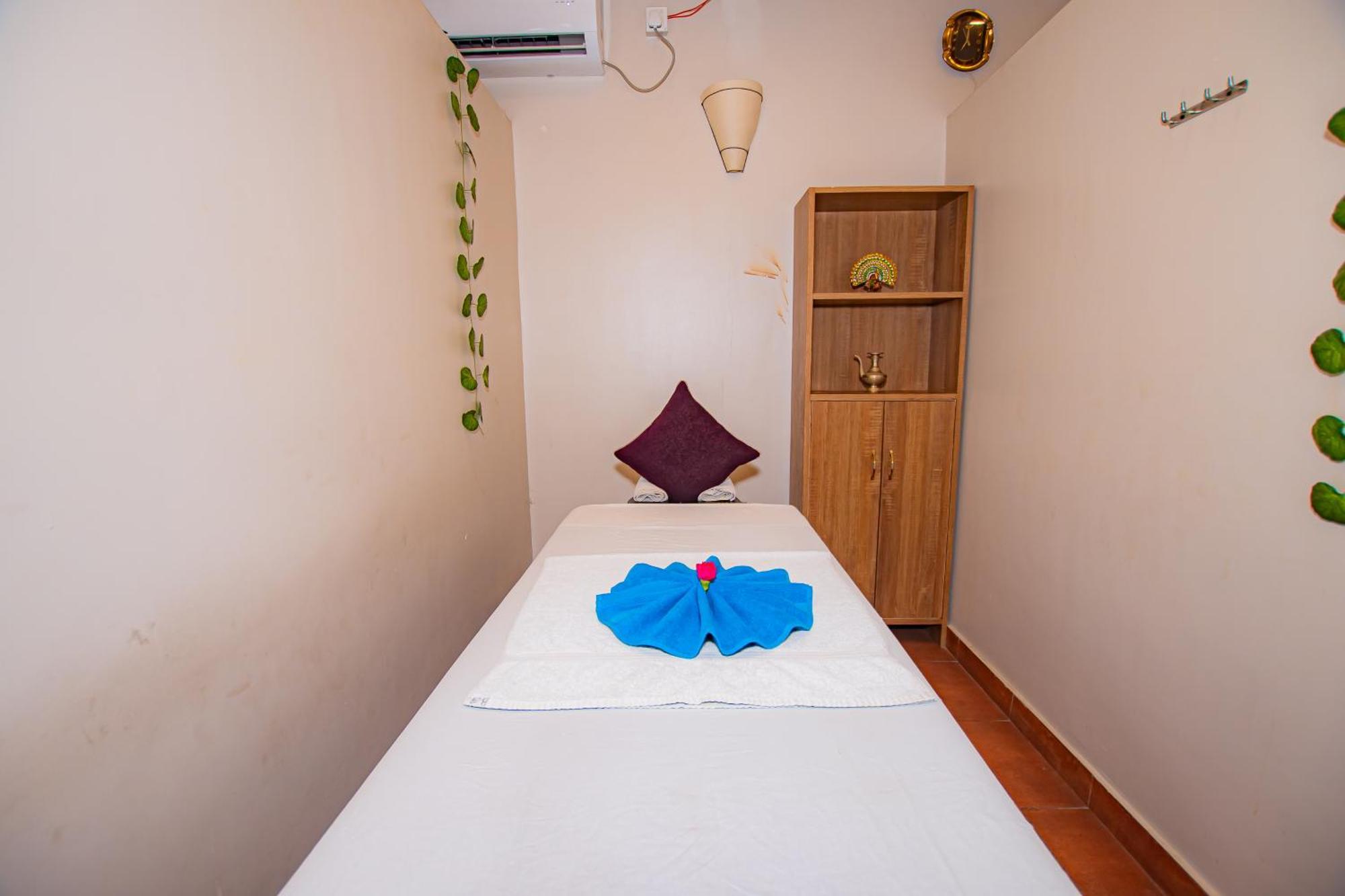 Busy Bee Resort, Pokhara Esterno foto