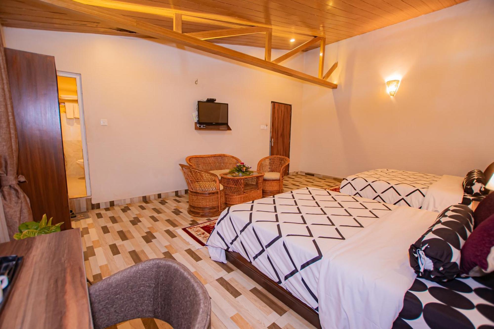 Busy Bee Resort, Pokhara Esterno foto
