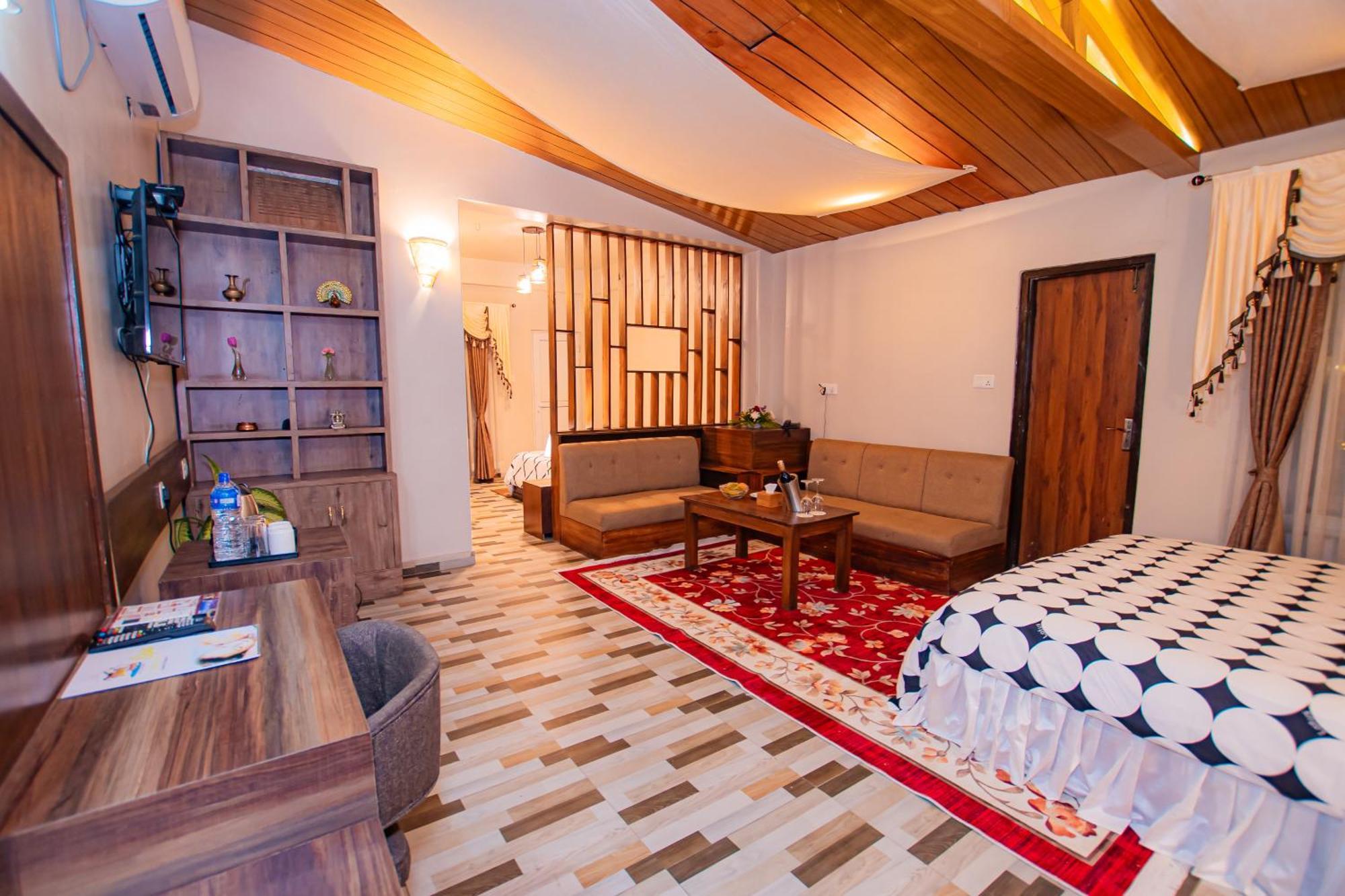 Busy Bee Resort, Pokhara Esterno foto